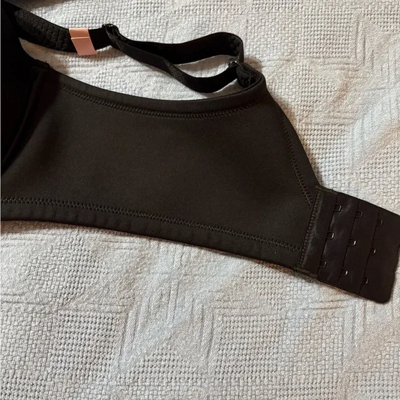Vanity Fair Black Women's Bra size 38 D - Picture 5 of 13